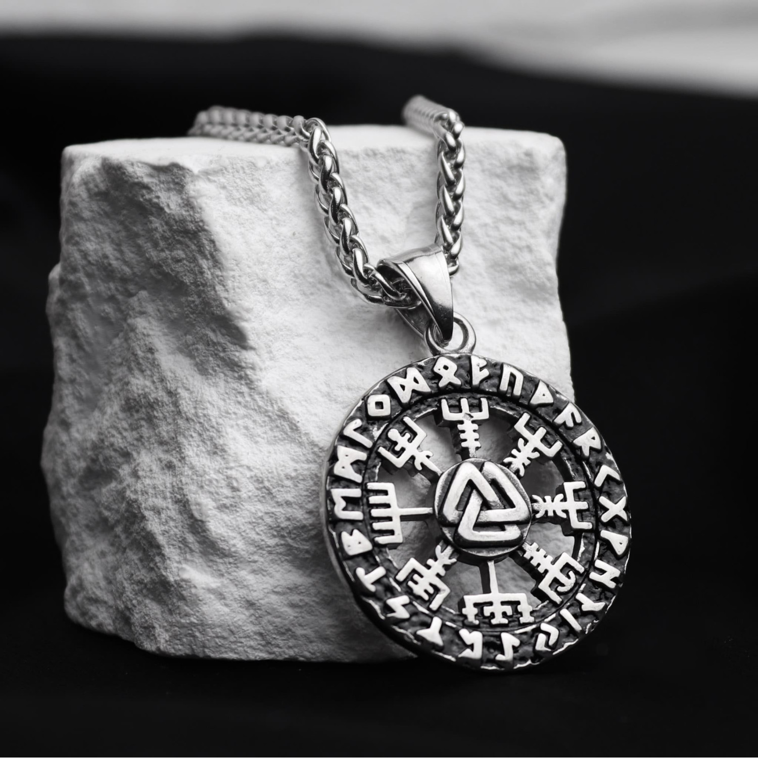 Кулон Valknuta Chain