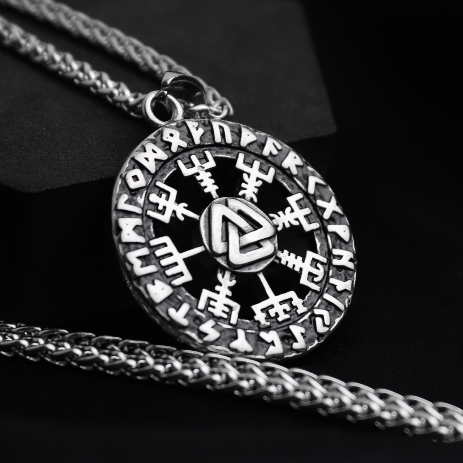 Кулон Valknuta Chain