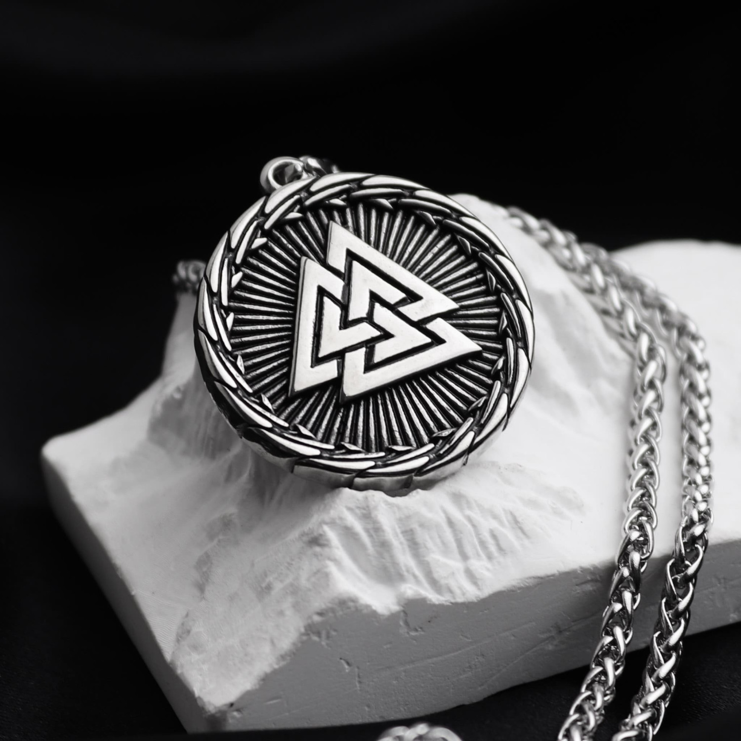 Кулон Viking Triad