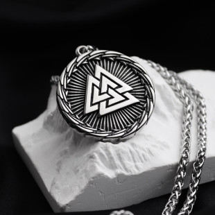 Кулон Viking Triad