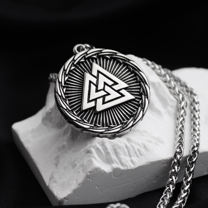 Кулон Viking Triad