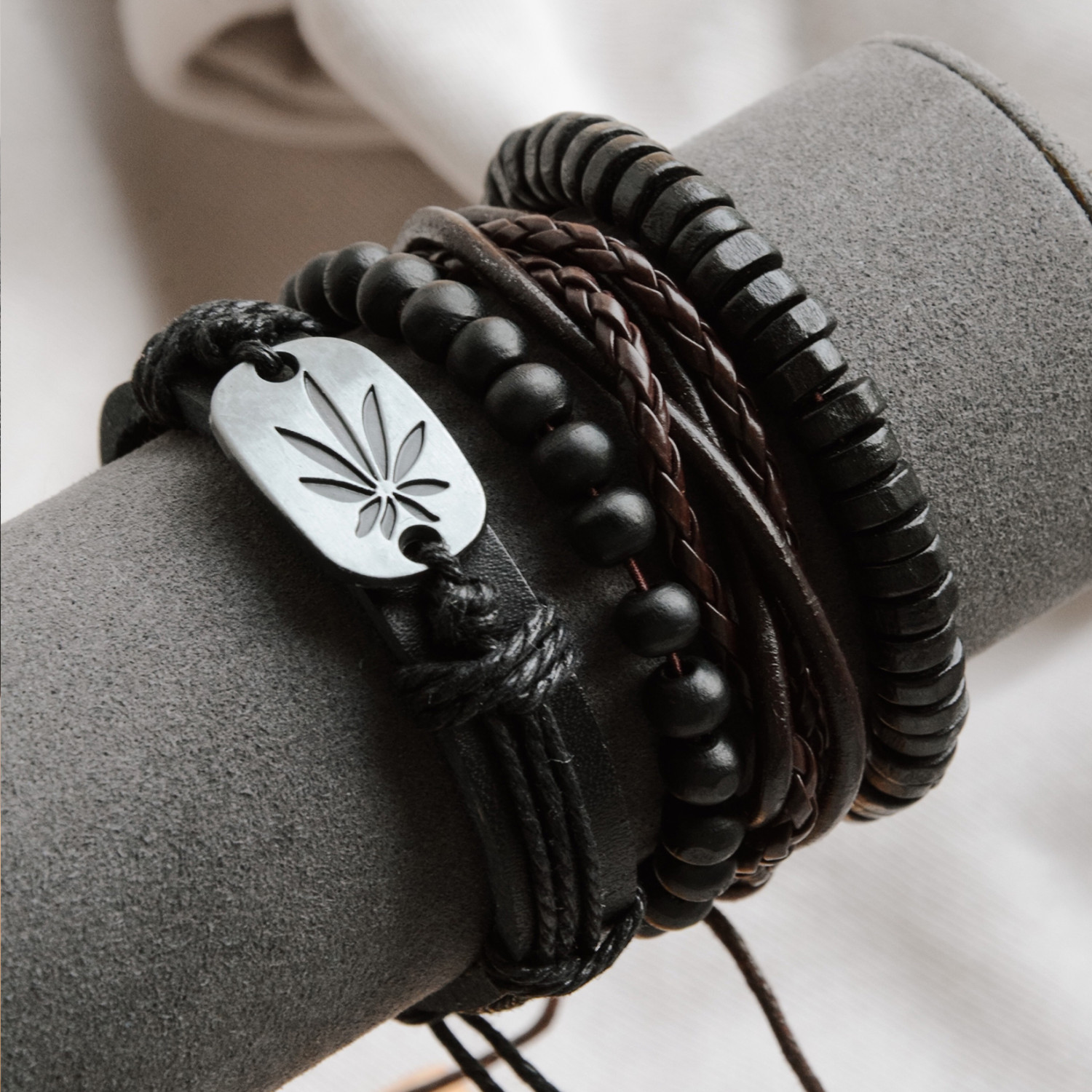 Комплект Браслетів Лист Коноплі