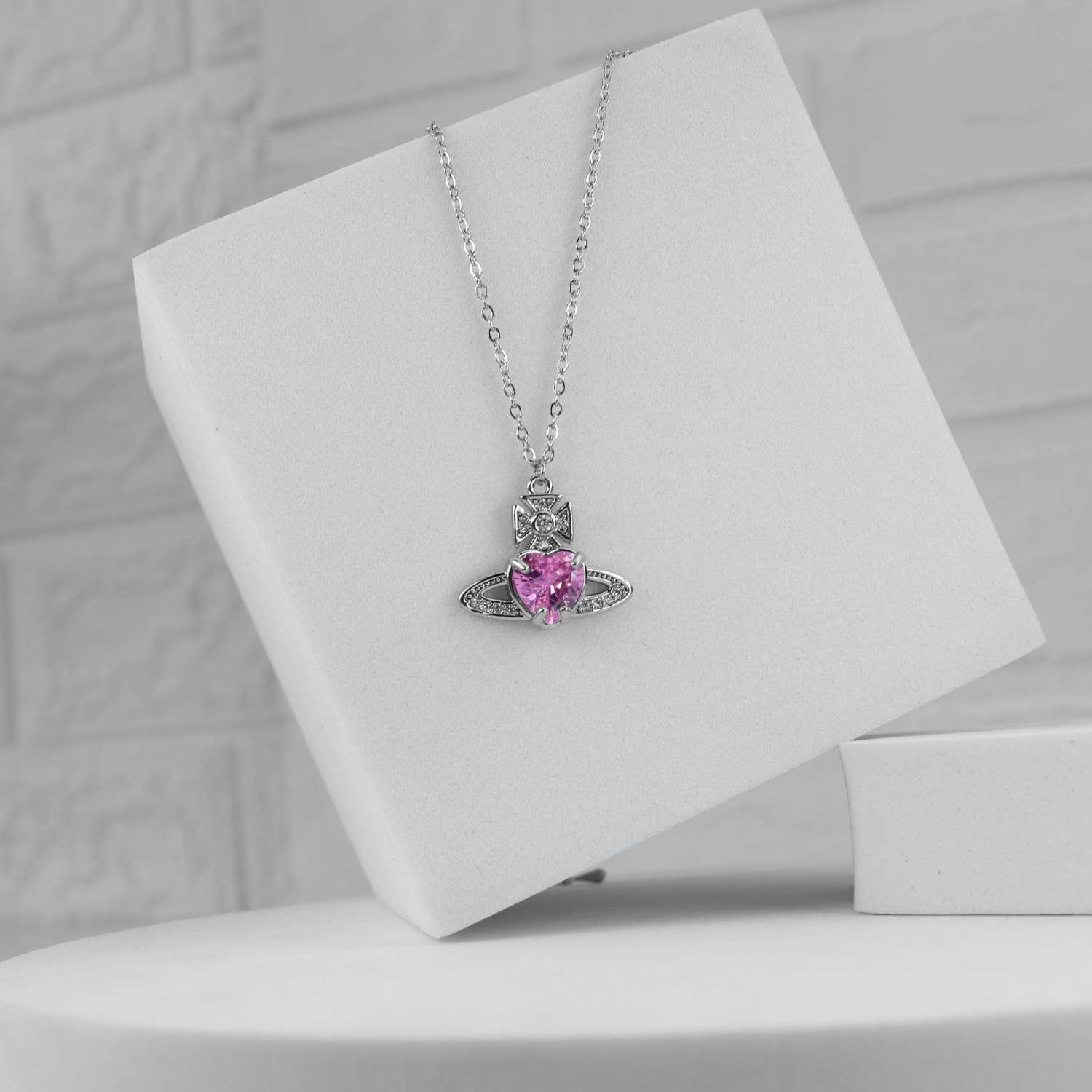 Кулон Pink star