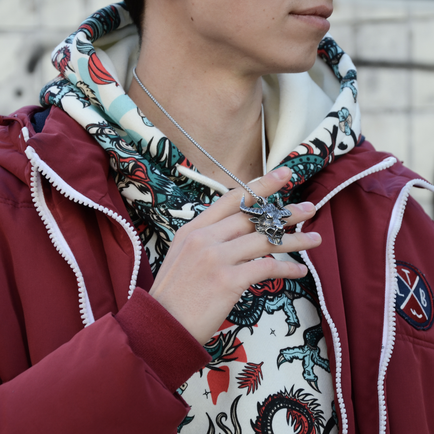 Кулон Bull
