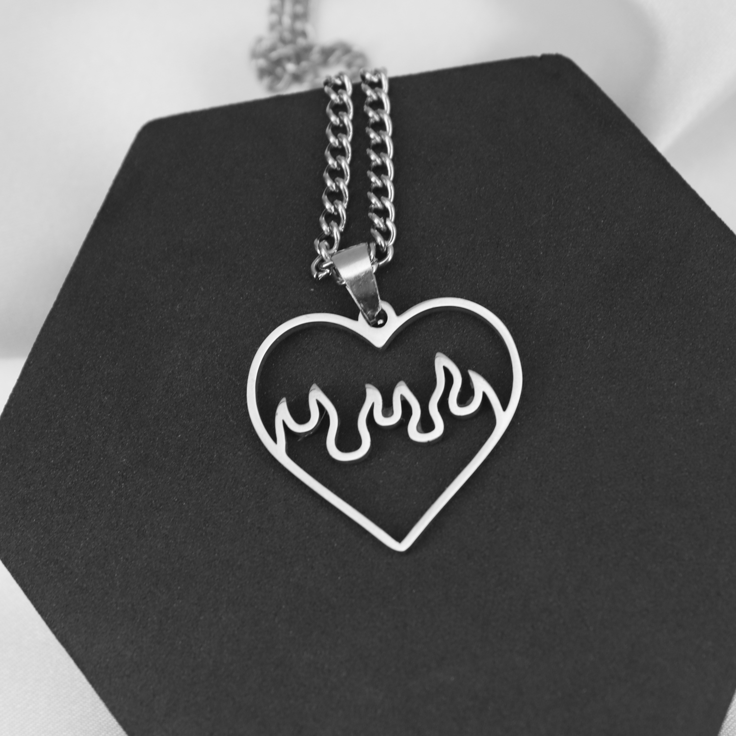 Кулон Burnt heart