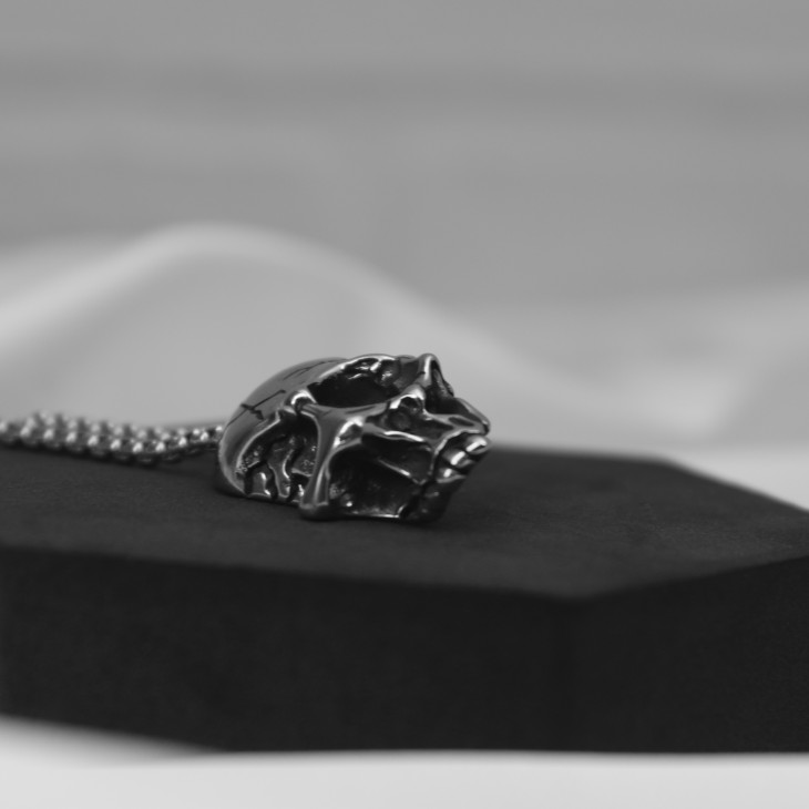 Чоловічий кулон Skull