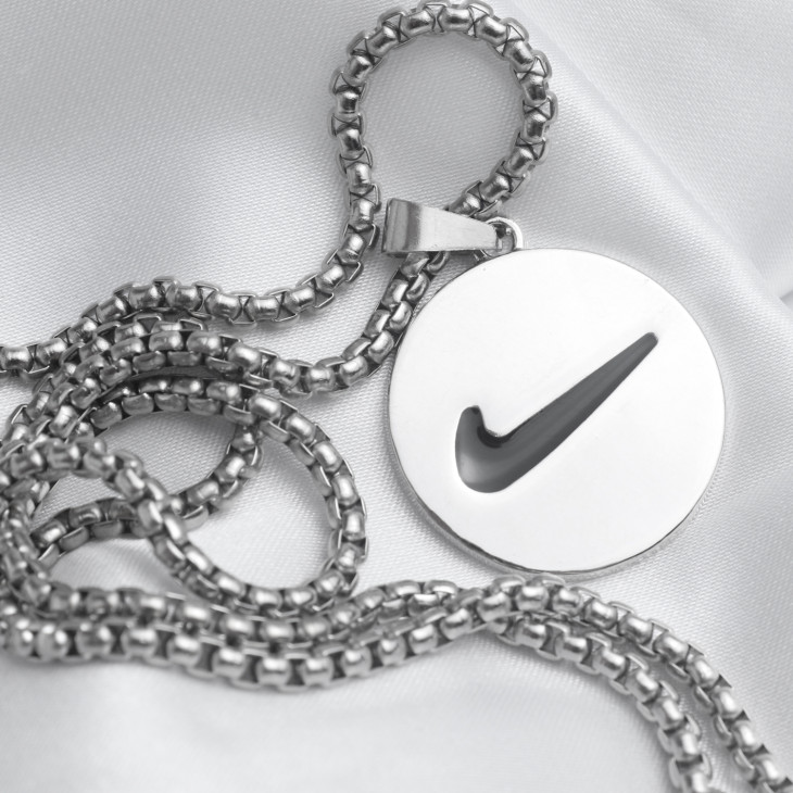 Кулон Nike