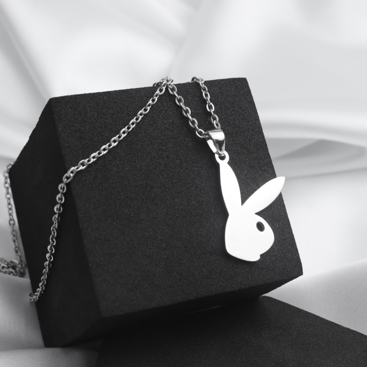 Кулон Playboy