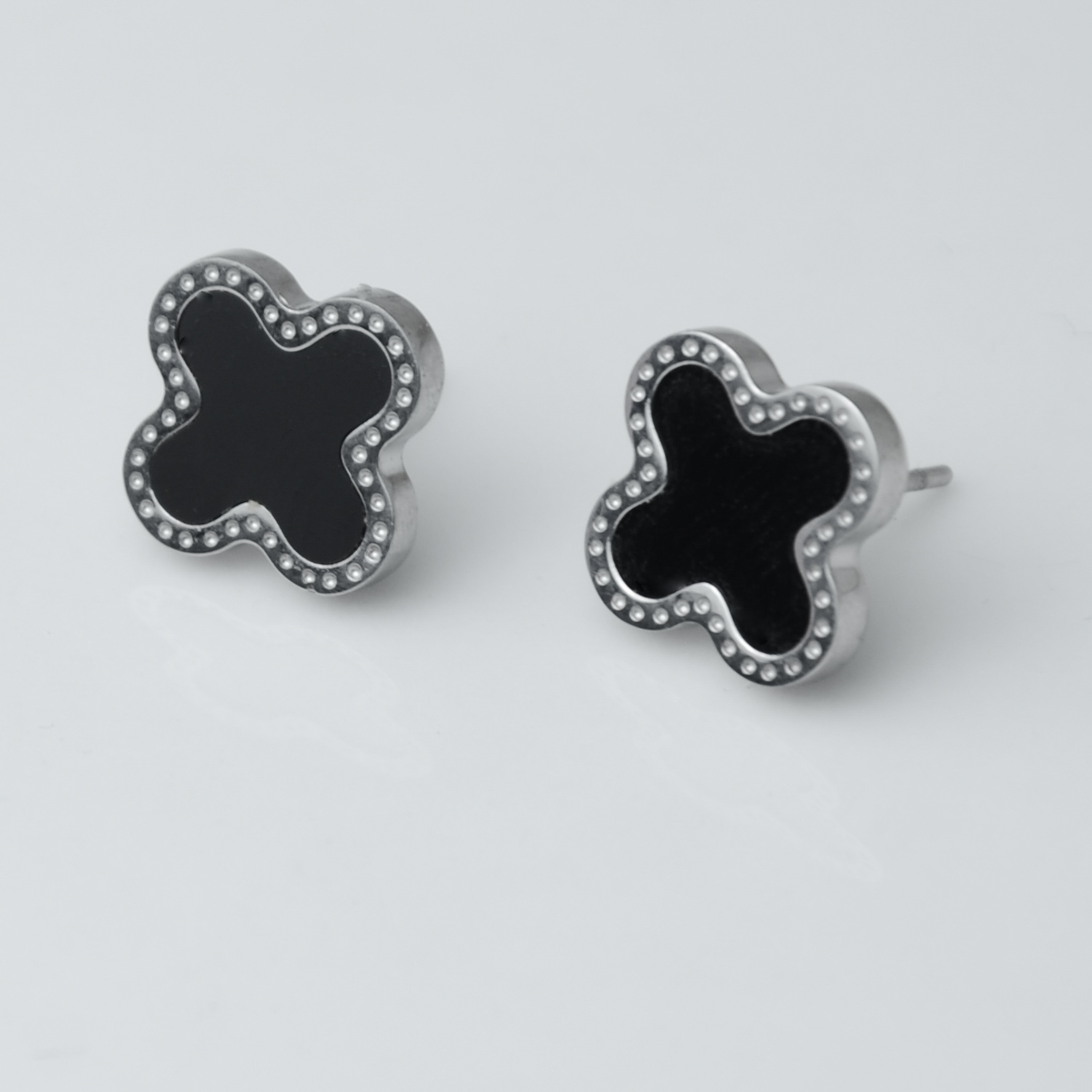 Сережки Clover Studs