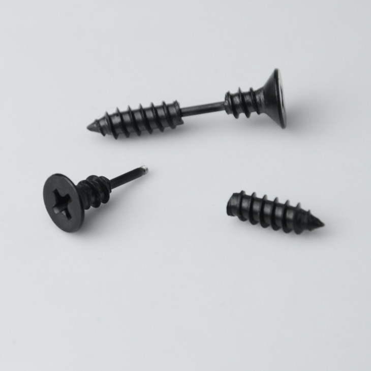 Сережки Stud Black