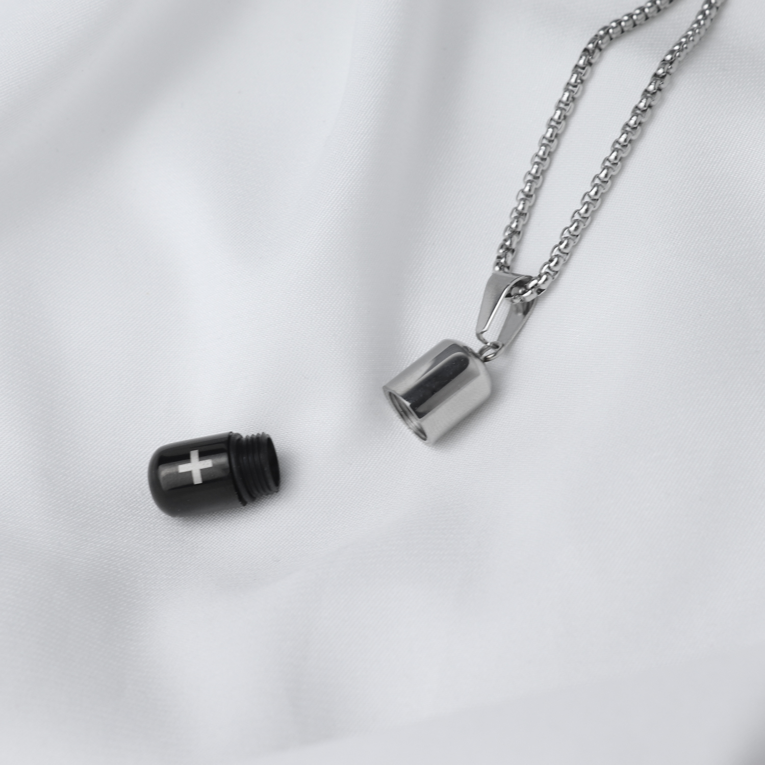 Кулон Steel Pill