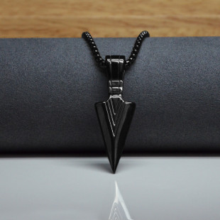 Кулон Black Arrow