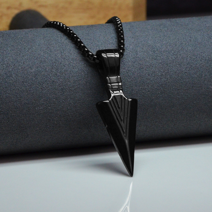 Кулон Black Arrow